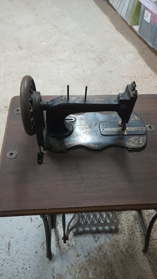 Máquina de coser Singer antigua