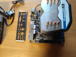 Combo ITX placa + cpu + RAM + disipador + ssd