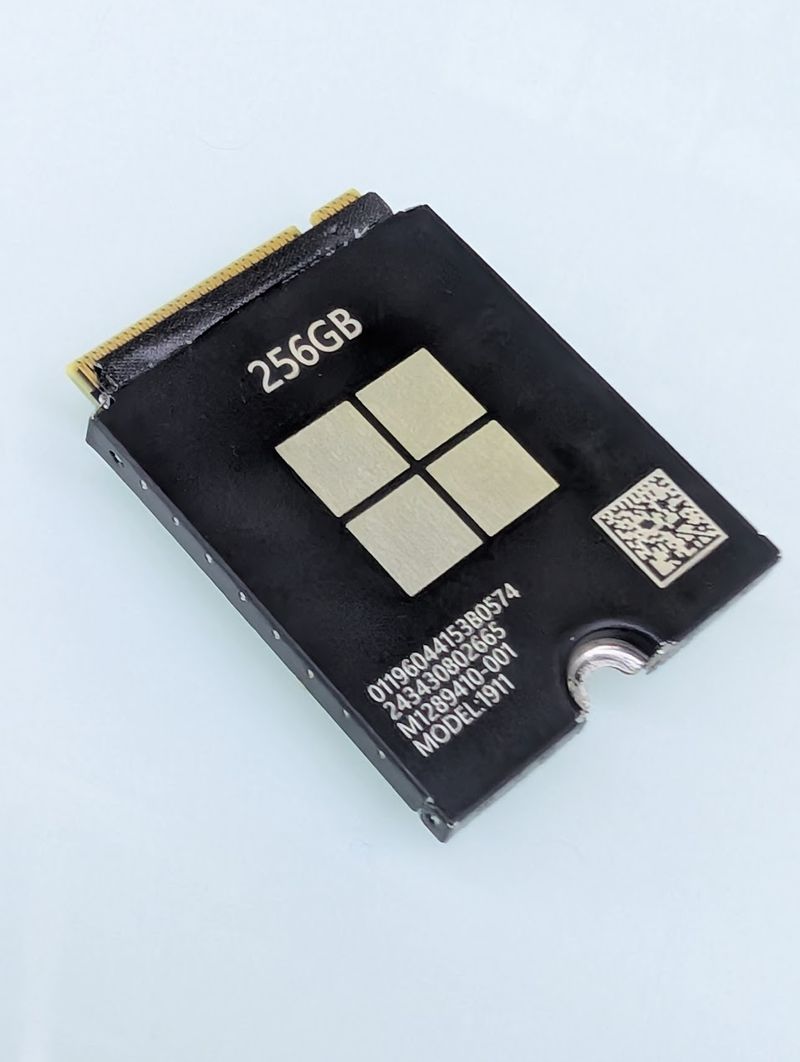 SSD Microsoft 1911 M.2 NVMe de 256 GB