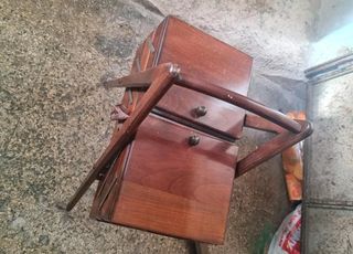 Mobile porta cucito vintage in legno