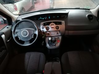 Renault Scénic Dynamique 1.6 16V EU4