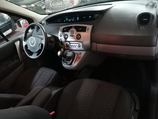 Renault Scénic Dynamique 1.6 16V EU4