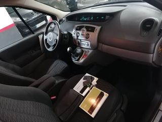 Renault Scénic Dynamique 1.6 16V EU4