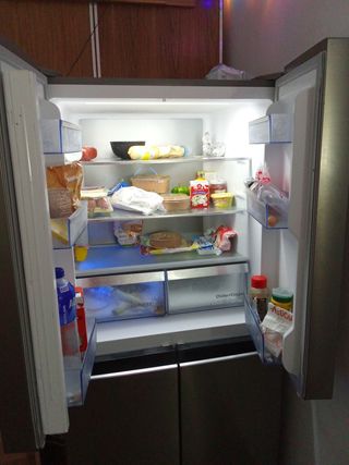 Nevera Beko 4 puertas casi nueva