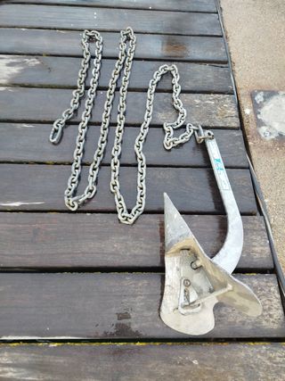 Ancla y cadena