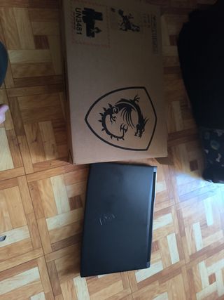 MSI KATANA 15 B14VFK Portátil Gaming