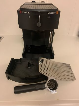Cafetera Nespresso Krups 986, en perfecto estado! 