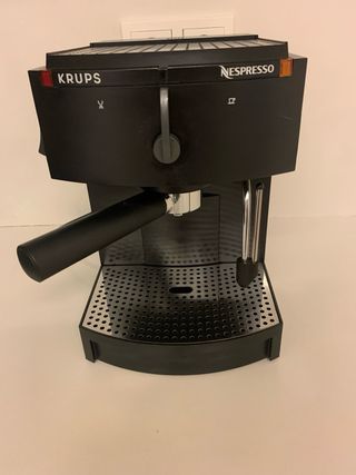 Cafetera Nespresso Krups 986, en perfecto estado! 