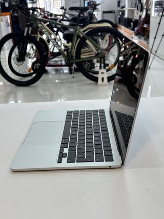 PORTATIL APPLE MACBOOK AIR 2022 M2/8GB RAM/256GB SSD CON CAJA Y CABLE