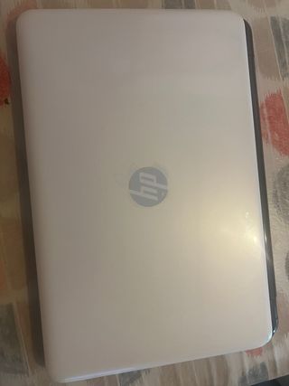 Portátil HP i7 8GB RAM Blanco