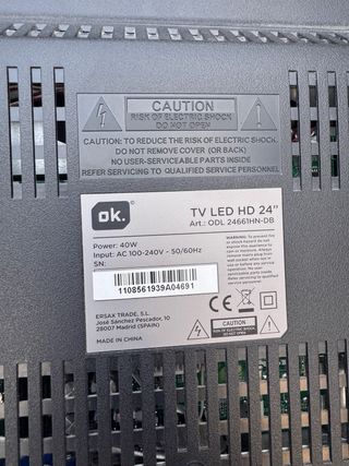 Televisión Negra marca Ok 24’ + chromecast.