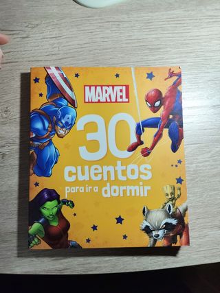 Marvel. 30 cuentos para ir a dormir: Recopilato...