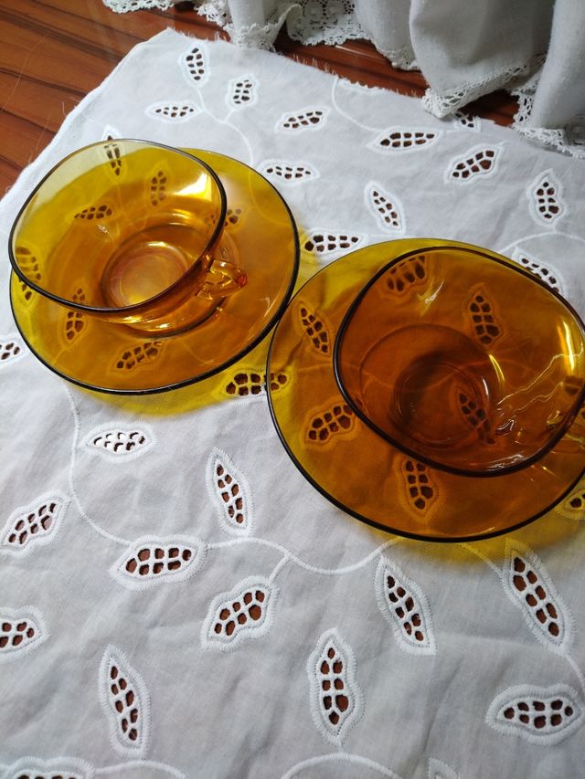 Set da colazione VERECO in vetro ambrato