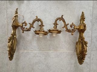 Apliques de pared dorados antiguos