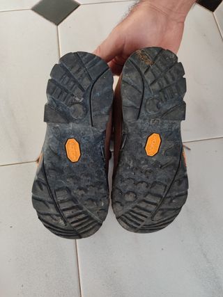 Botas de trekking para niño talla 33