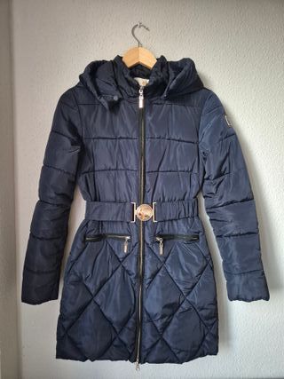 Abrigo largo azul marino con capucha Talla S