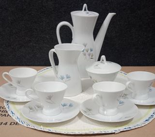 Juego de café/té de porcelana.
Germany.
