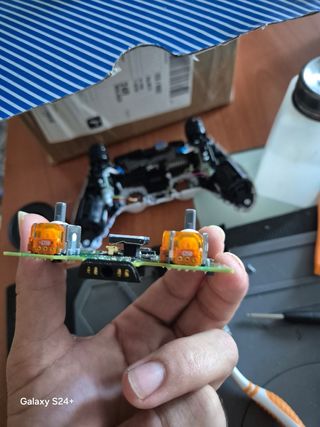 Mando Reparado PS5 sticks TMR de carbono magnético