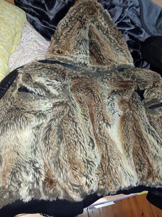 Chaqueta de piel de oso negra