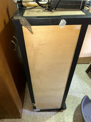 Terrario artesanal con ramas y decoración