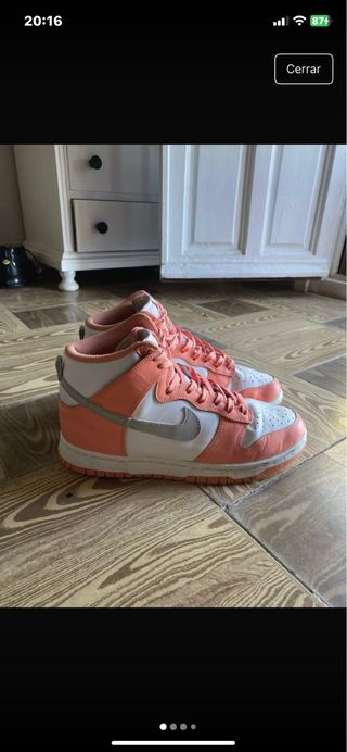 Nike Dunk High Coral