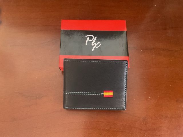 Cartera Negra con Bandera Española