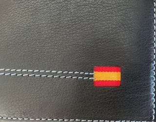 Cartera Negra con Bandera Española