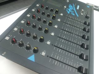 Mesa de mezclas Dateq Styx