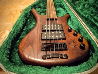 Bajo Warwick Corvette $$ 5 cuerdas alemán 
