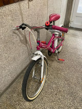 Bicicleta infantil rosa B'TWIN