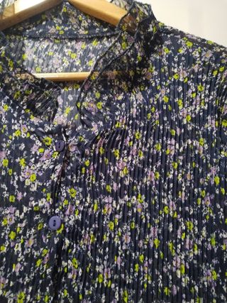 Blusa estampada floral manga corta