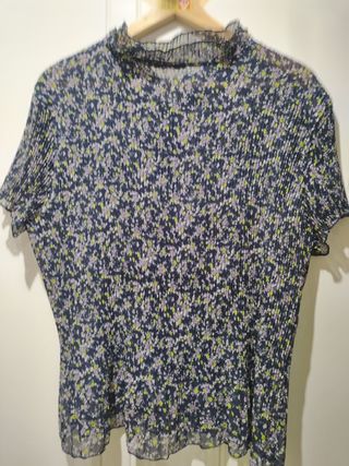 Blusa estampada floral manga corta