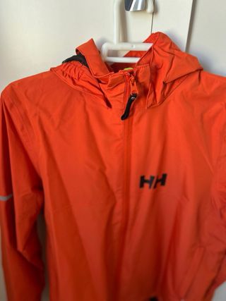 Abrigo Helly Hansen Naranja. Nuevo. 