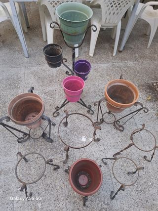 Maceteros de forja. Varios modelos y tamaños