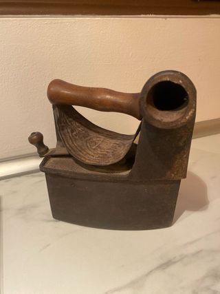 Plancha antigua de hierro