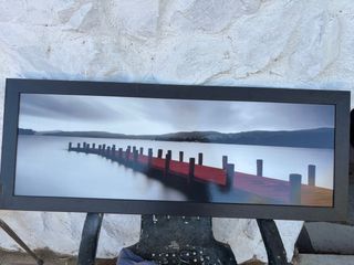 Cuadro moderno muelle rojo y lago