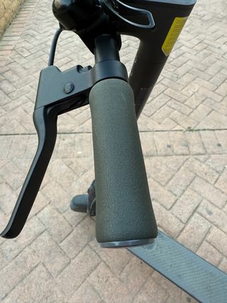 Patinete eléctrico recién arreglado