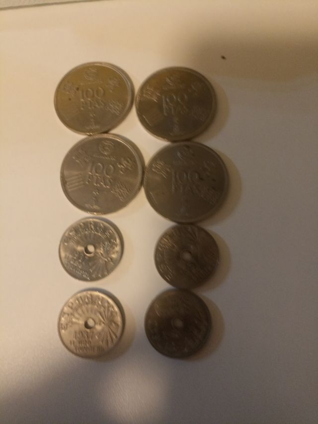 Lote monedas españolas  4 de100 pesetas 4 de 25 ct