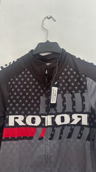 Maillot largo con estrellas