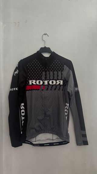 Maillot largo con estrellas