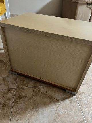 Cajonera de madera para dormitorio