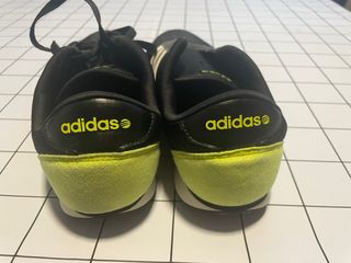 Zapatillas Adidas Talla 43.5 Negras y Amarillas 