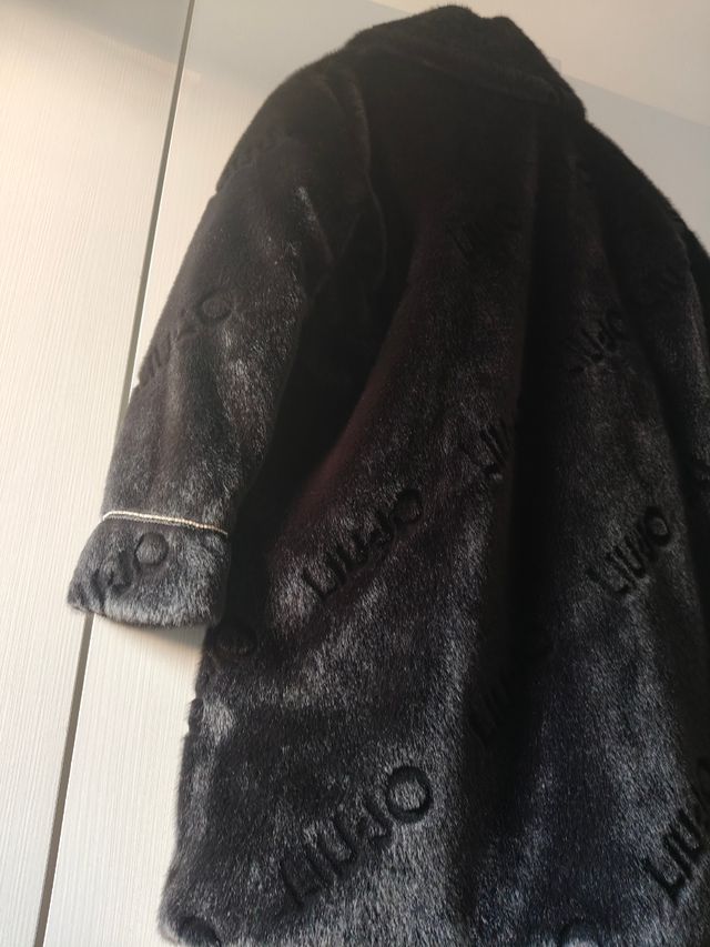 Liu Jo Cappotto Pelliccia Nero Donna