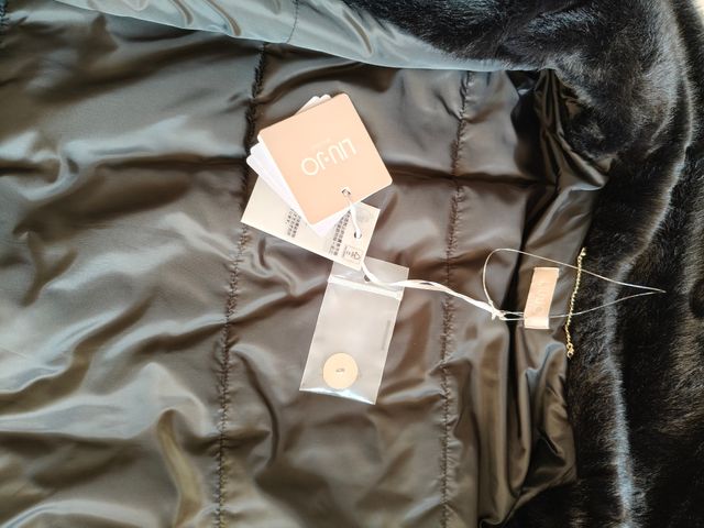 Liu Jo Cappotto Pelliccia Nero Donna