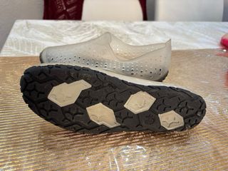 Zapatillas de mar transparentes