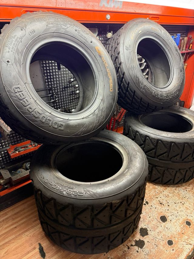 Juego completo neumáticos Goldspeed