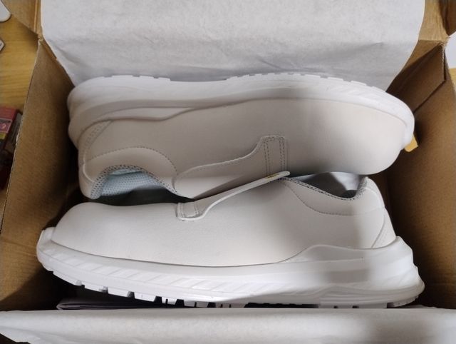 Zapatillas seguridad UPower blancas