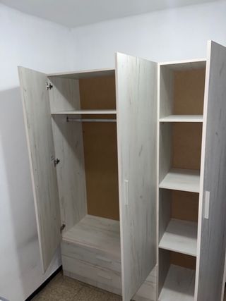 Armarios y  Canapés y colchones LI