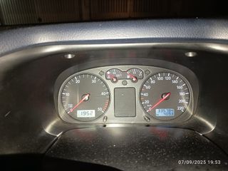 Volkswagen Caravelle 2002