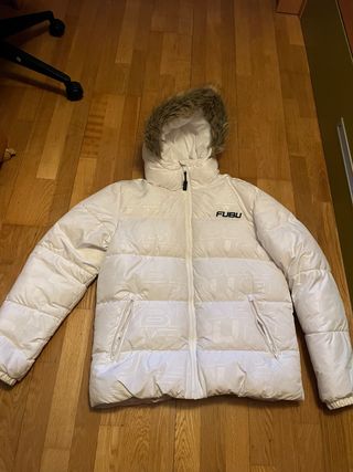 Cazadora Fubu Blanca con Capucha